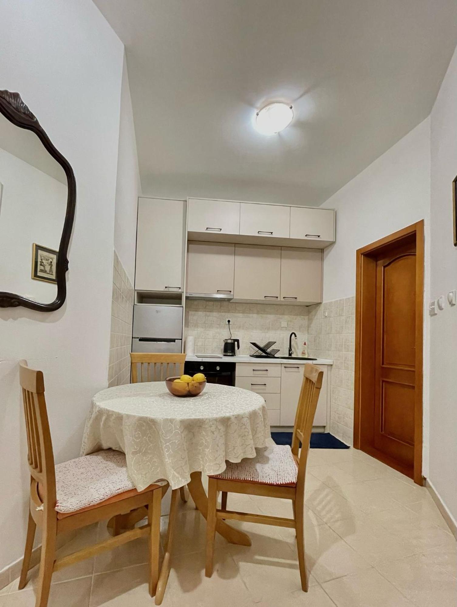 Apartment Kralj Котор Экстерьер фото
